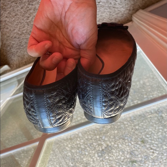 Tory Burch Quilted Marion Flats - Sophisticated Quiet Luxury - Gently worn. - Picture 10 of 11